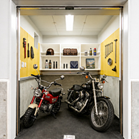 大型バイクガレージ