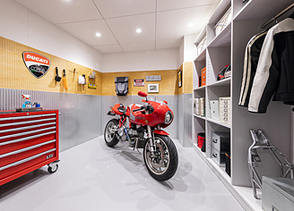 大切なバイクを自分だけの空間に